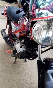 A picture of 2019 bajaj boxer