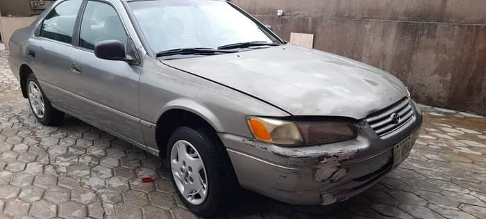 A picture of 1999 Toyota camry Pure first body AC chilling Super sound
