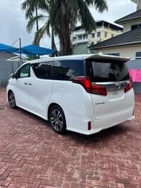 A picture of TOYOTA ALPHARD 2.5 2021