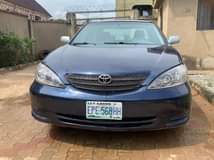 A picture of 02 Toyota Camry LE Read description for full details