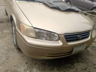 A picture of 2001 Toyota Camry tiny big
