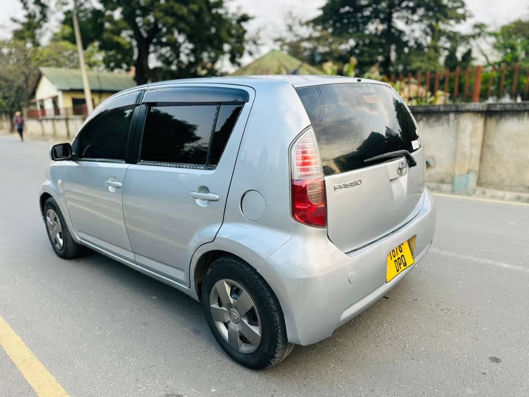 A picture of TOYOTA PASSO BEI MIL 7.50792198402