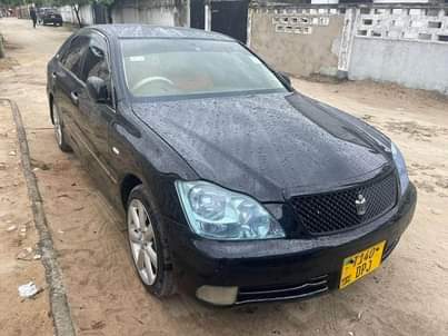 A picture of Toyota Crown athlete