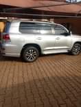 A picture of Land cruiser V8 On quick sale