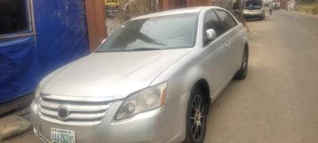 A picture of Toyota Avalon 2007 model