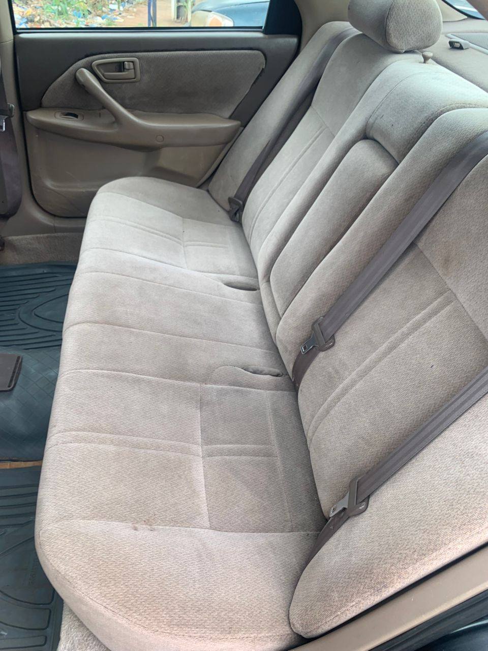 A picture of Toyota Camry 2.2 2.5M settlement 200k