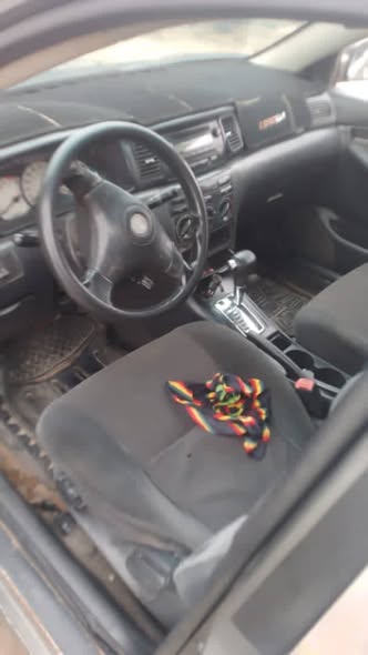 A picture of TOYOTA COROLLA 2004