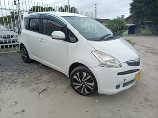 A picture of TOYOTA RACTIS 0714058883