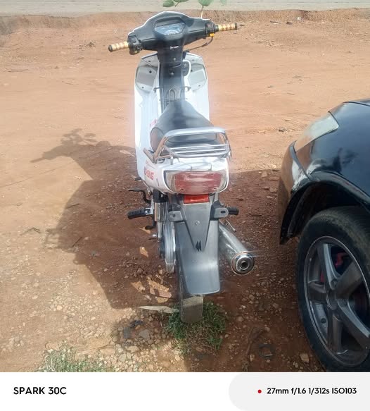 A picture of Jinchen rubber rubber with Sound Engine Good tyres Hand starting
