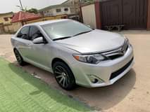 A picture of Direct Belgium 2013 Camry Colour Silver Alloy rims with Racing