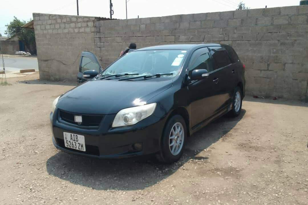 toyota fielder