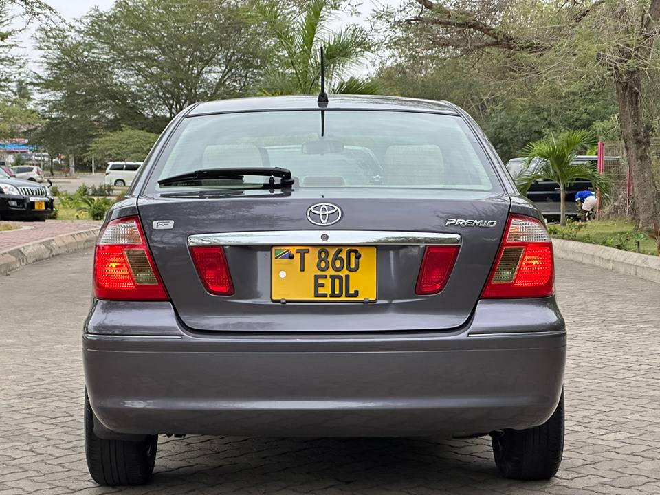 A picture of TOYOTA PREMIO
