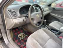 A picture of 04 Toyota Camry LE Read description for full details