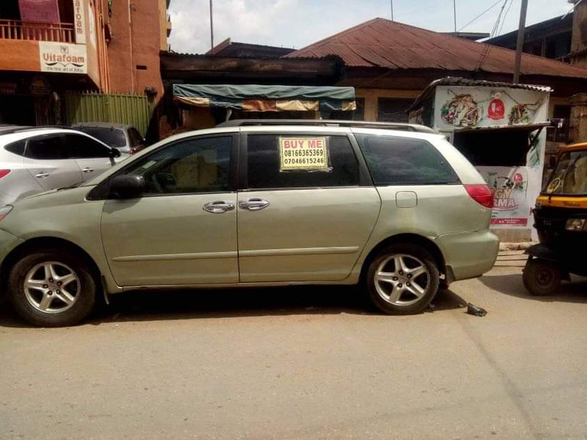 A picture of 2006 Toyota Sienna