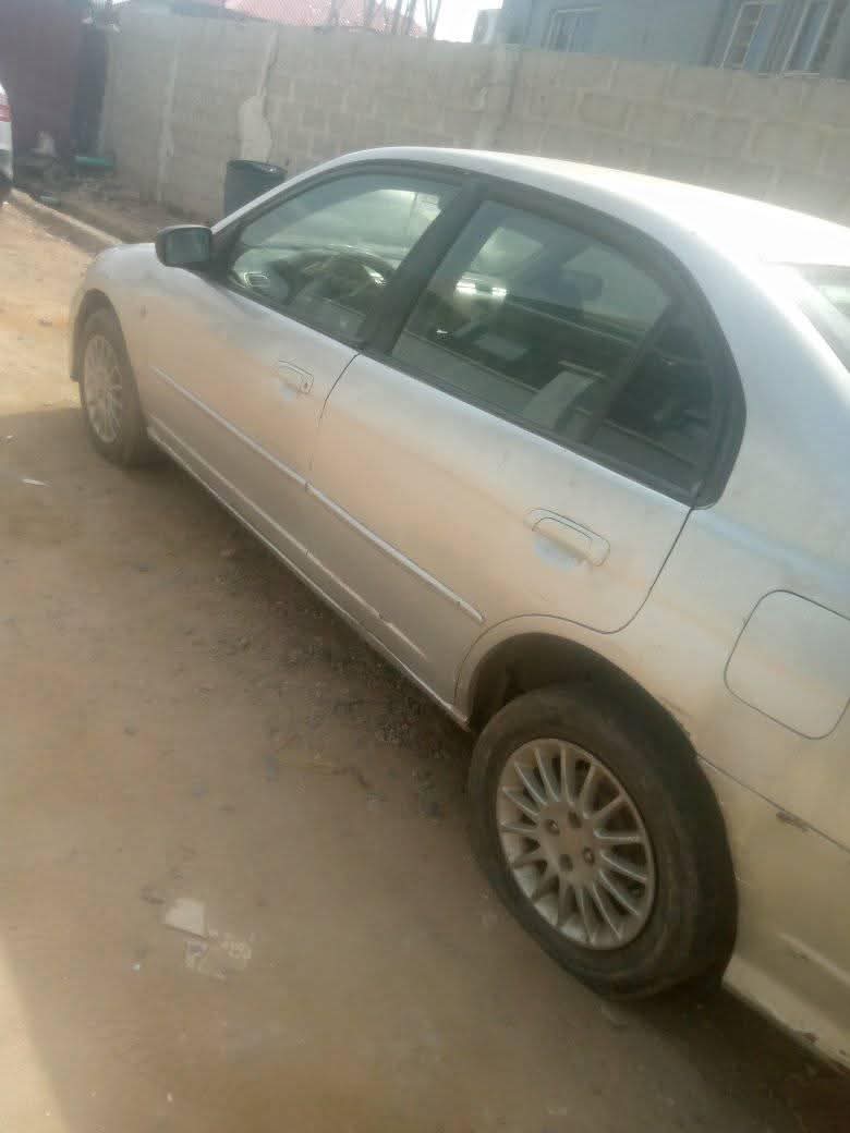 A picture of 2005 Honda civic