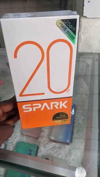 A picture of TECNO SPARK20PRO STORAGE 256gb RAM 16gb Battery 6000mAh Price 250k