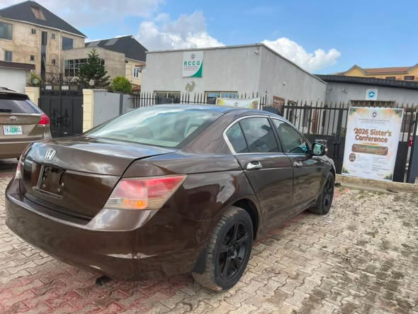 A picture of HONDA ACCORD 2011 USED