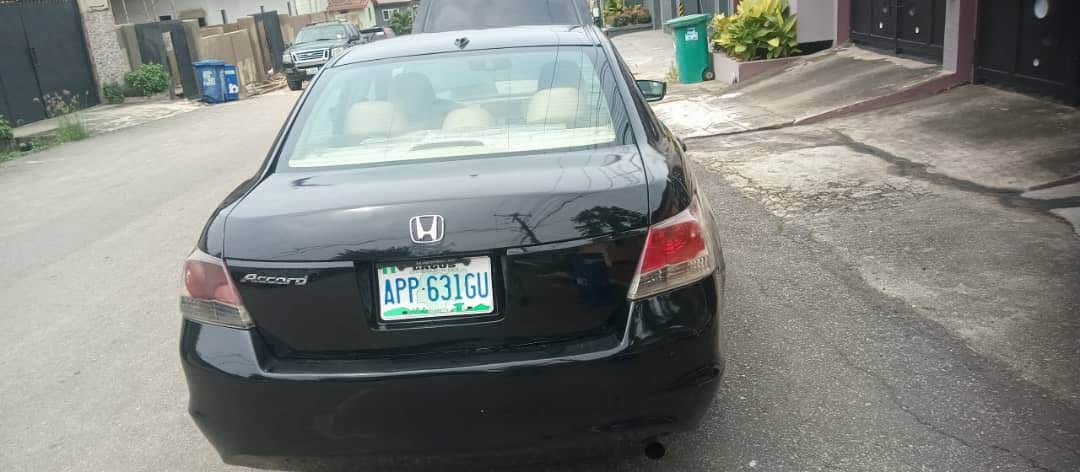 A picture of Honda accord 08