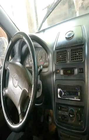 A picture of 2005 TOYOTA Picnic