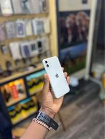A picture of Iphone 11 gb128