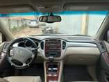 A picture of TOYOTA HIGHLANDER 2006