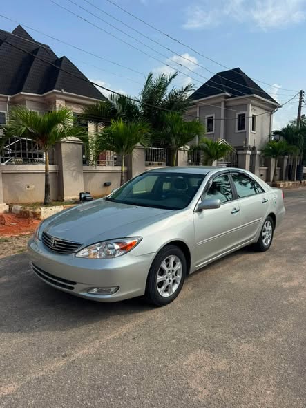 A picture of Toyota Camry 2004 Model