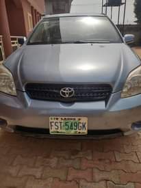 A picture of 2004 toyota Matrix