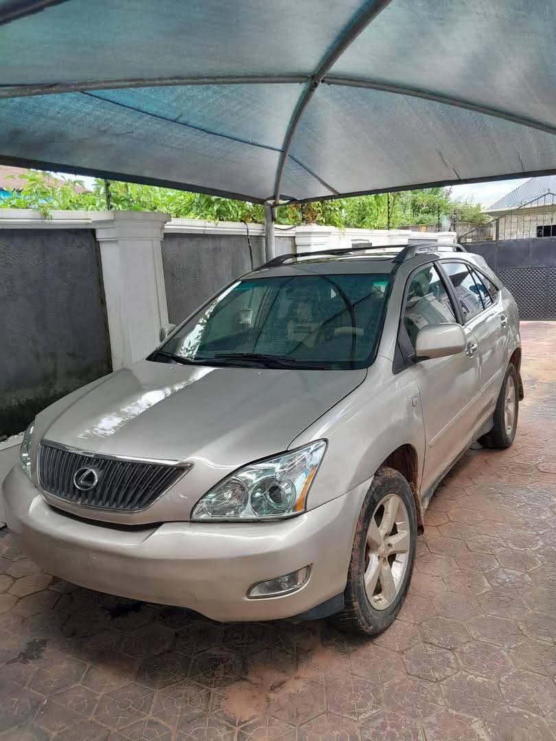 A picture of 2006 Lexus rx 330