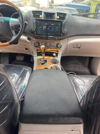 A picture of 2009 Toyota Highlander upgraded to 2013 07033667185