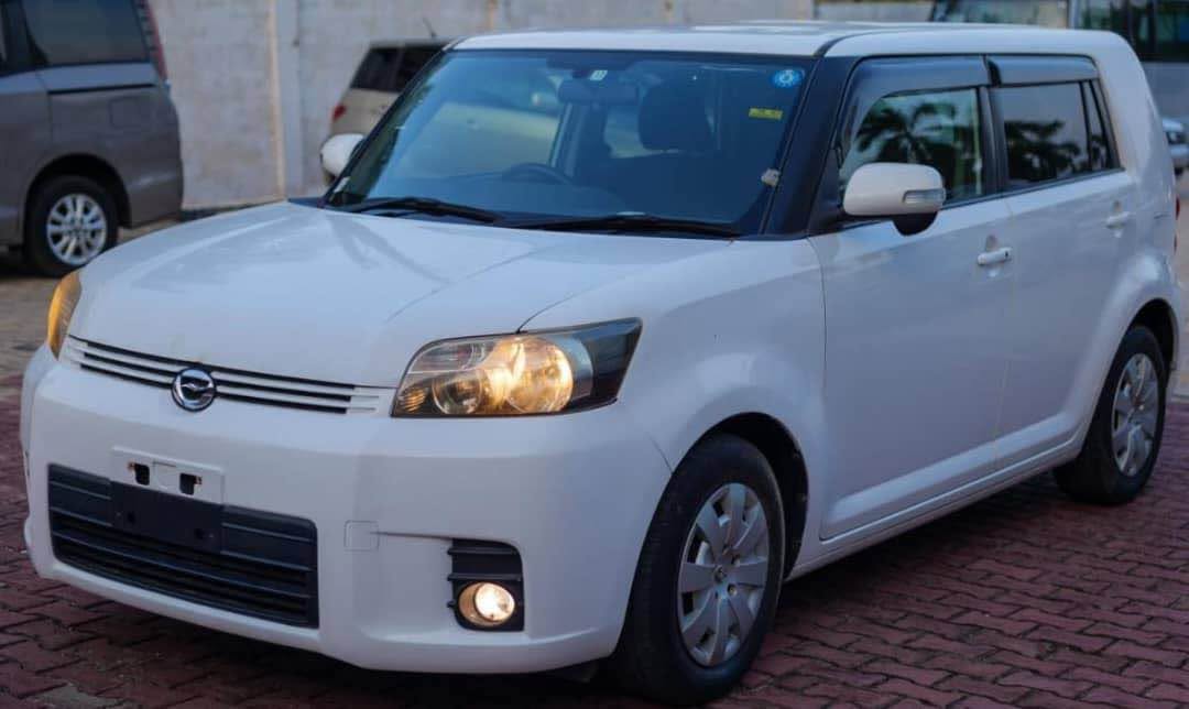 A picture of TOYOTA RUMION 0716041604