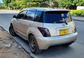 A picture of TOYOTA IST GOOD NEW FOR SELL 12M OR EXCHANGE SO