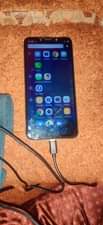 A picture of Tecno Camon 11. Neat.