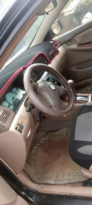 A picture of 2003 2004 Toyota Corolla