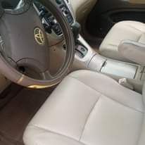A picture of Toyota Highlander 2005