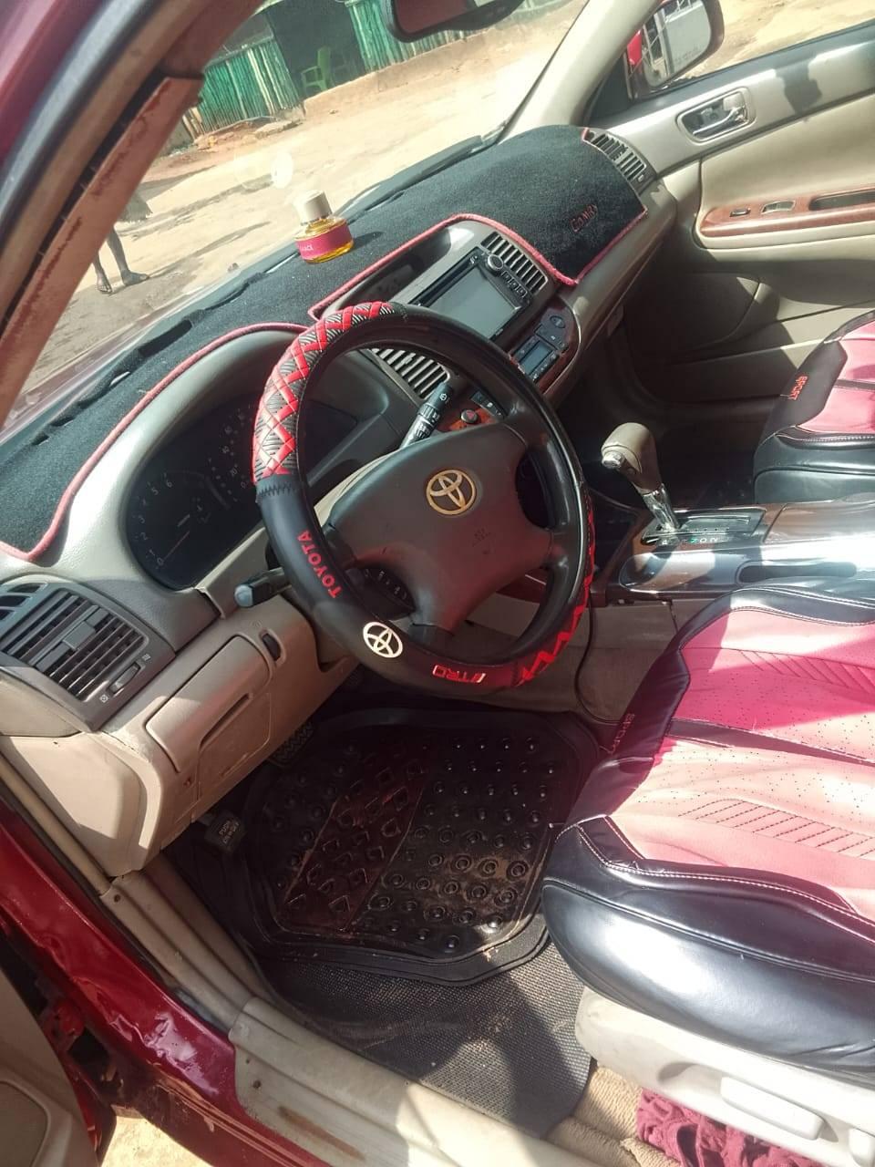 A picture of 2006 Toyota 2005