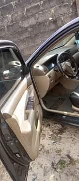 A picture of Toyota Corolla 04