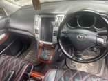 A picture of Toyota Harrier new