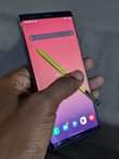 A picture of samsung note 9
