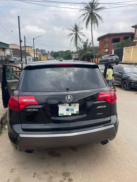 A picture of Acura MDX 2008