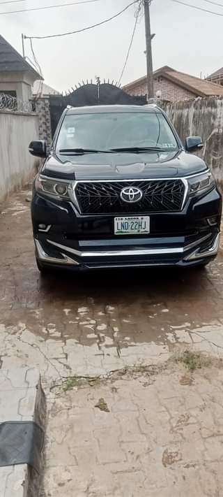 A picture of 2006 GX470 upgraded to 2019 Toyota Prado
