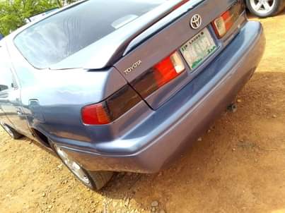 A picture of 2003 Camry Fish light Le
