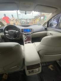 A picture of 2010 TOYOTA VENZA