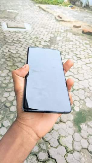 A picture of SAMSUNG S20 5G