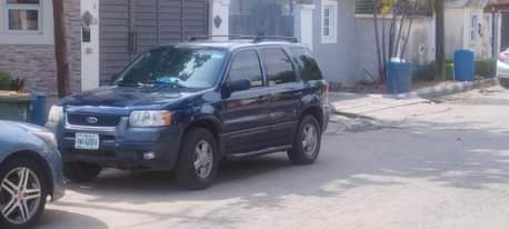 A picture of Ford Escape 2002 first body