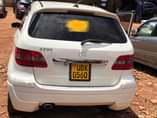 A picture of 2011 Mercedes Benz B200