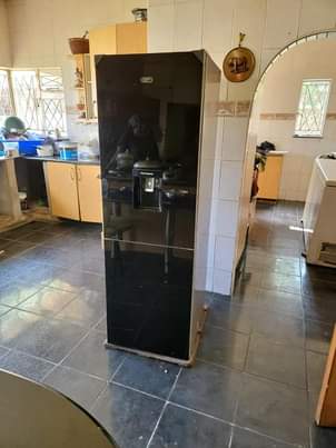 classifieds/fridges