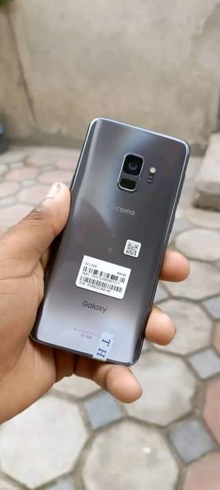 A picture of samsung s9