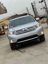 A picture of Toks standard 2013 Highlander Fullest option accident free Available contact
