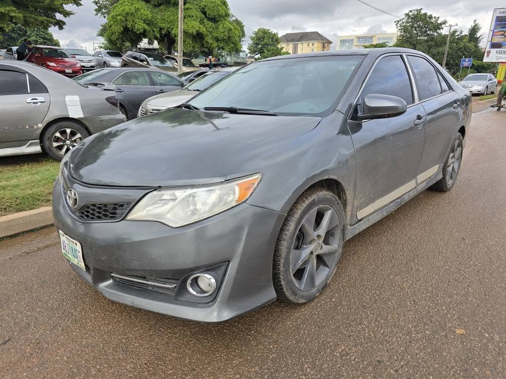 A picture of Toyota Camry SE 2013 for 7.9m