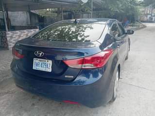 A picture of 2013 Hyundai Elentra